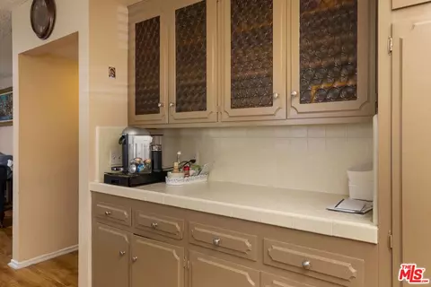 Other - 122 N Cedar St, Glendale, CA 91206 photo 5 of 9