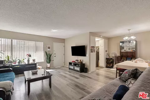 Other - 122 N Cedar St, Glendale, CA 91206 photo 1 of 9