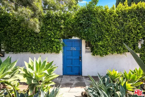 206 N Wilton Pl, Los Angeles, CA 90004