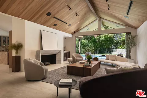 4146 High Valley Rd, Encino, CA 91436