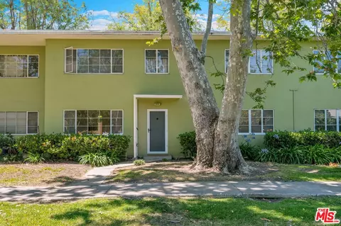 5516 Village Grn, Los Angeles, CA 90016