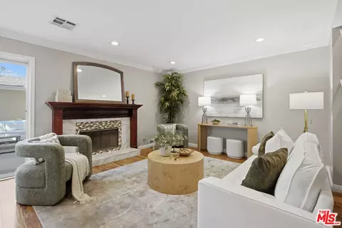 26206 Alizia Canyon Dr, Calabasas, CA 91302