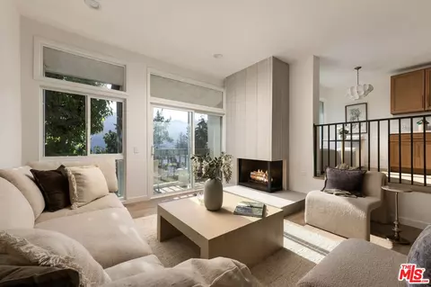 1698 Palisades Dr, Pacific Palisades, CA 90272