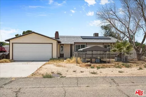 Exterior - 40611 178th St, Lancaster, CA 93535 photo 2 of 2
