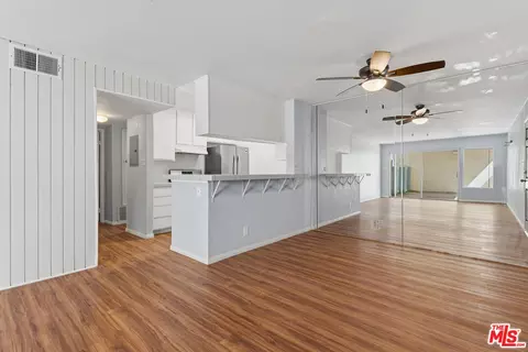 5700 Etiwanda Ave #136, Tarzana, CA 91356