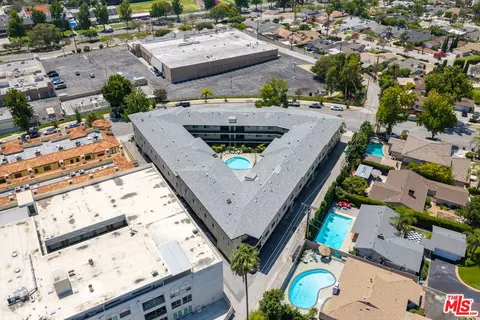 View/Area - 990 Valley View Ave, Pasadena, CA 91107 photo 4 of 7
