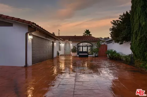 5507 Hermitage Ave, Valley Village, CA 91607