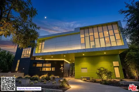 825 N Kings Rd #1, West Hollywood, CA 90069