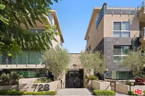 728 N Sweetzer Ave #402, West Hollywood, CA 90069