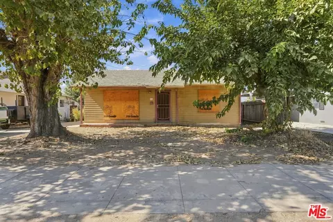 528 S D St, Exeter, CA 93221