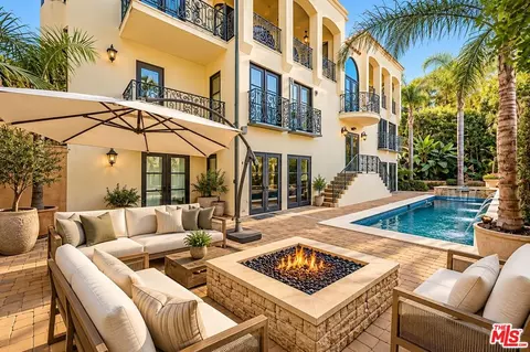 3110 Benedict Canyon Dr, Beverly Hills, CA 90210