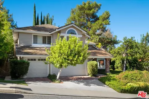 22322 Cairnloch St, Calabasas, CA 91302