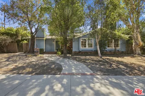 20724 Chatsworth St, Chatsworth, CA 91311