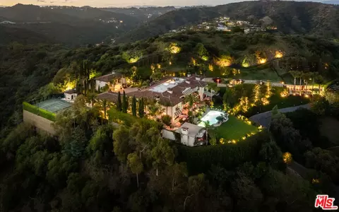 1407 Davies Dr, Beverly Hills, CA 90210