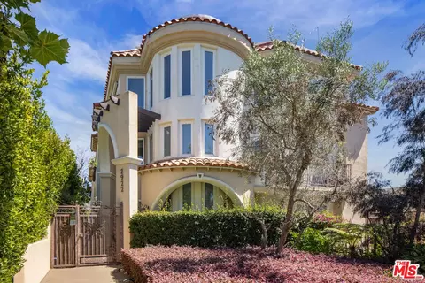 2922 Montana Ave #B, Santa Monica, CA 90403
