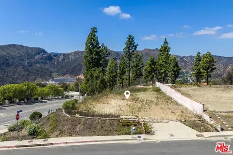 1405 El Bosque Ct, Pacific Palisades, CA 90272