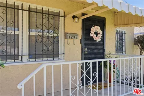 1232 W 74th St, Los Angeles, CA 90044