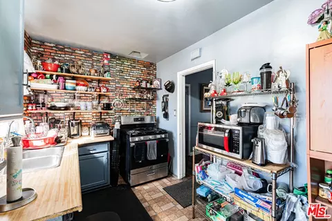 Kitchen - 14331 S Cahita Ave, Compton, CA 90220 photo 1 of 3