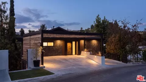 5211 Baza Ave, Woodland Hills, CA 91364
