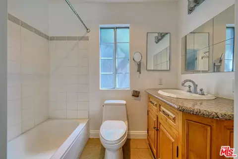 Bath - 512 E Tujunga Ave, Burbank, CA 91501 photo 2 of 2