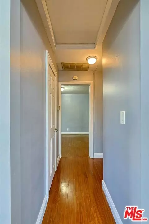 Entry Way - 512 E Tujunga Ave, Burbank, CA 91501 photo 4 of 4