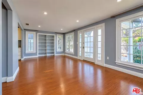 Living - 512 E Tujunga Ave, Burbank, CA 91501 photo 2 of 5