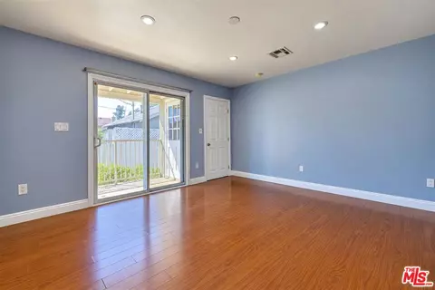 Living - 512 E Tujunga Ave, Burbank, CA 91501 photo 5 of 5