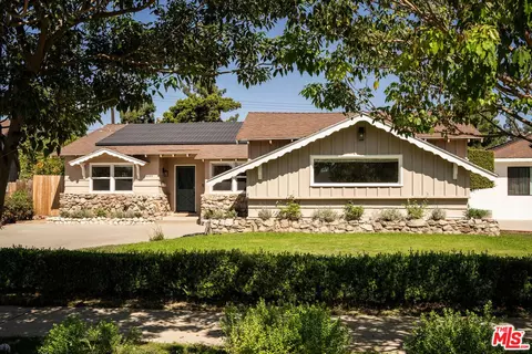 16125 Gledhill St, North Hills, CA 91343