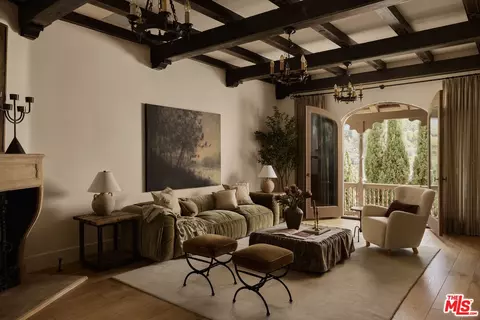 1588 Viewsite Dr, Los Angeles, CA 90069