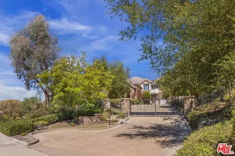 710 Rancho Dos Vientos Dr, Thousand Oaks, CA 91320