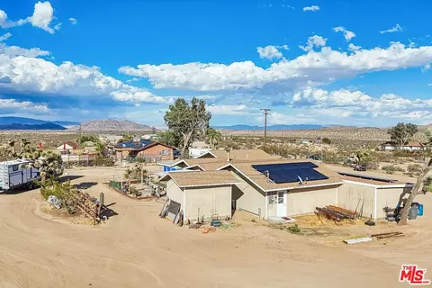 View/Area - 692 Tahoe Ave, Yucca Valley, CA 92284 photo 1 of 13