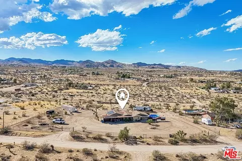 View/Area - 692 Tahoe Ave, Yucca Valley, CA 92284 photo 8 of 13