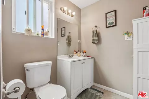 Bath - 692 Tahoe Ave, Yucca Valley, CA 92284 photo 2 of 3