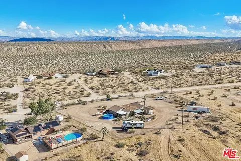View/Area - 692 Tahoe Ave, Yucca Valley, CA 92284 photo 12 of 13