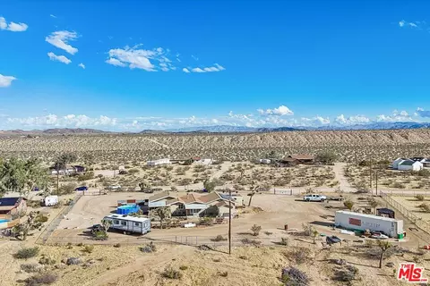 View/Area - 692 Tahoe Ave, Yucca Valley, CA 92284 photo 3 of 13