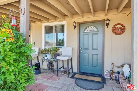 Exterior - 692 Tahoe Ave, Yucca Valley, CA 92284 photo 2 of 7