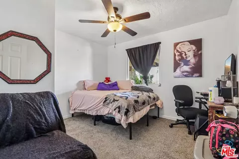 Bedroom - 692 Tahoe Ave, Yucca Valley, CA 92284 photo 1 of 8
