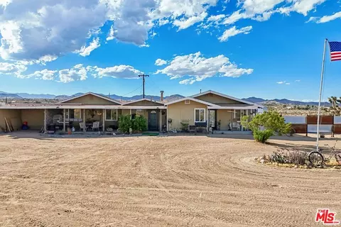 Exterior - 692 Tahoe Ave, Yucca Valley, CA 92284 photo 3 of 7