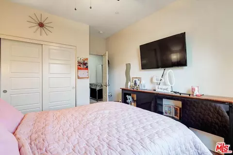 Bedroom - 2431 Birchknoll Ct #2, Simi Valley, CA 93063 photo 3 of 9