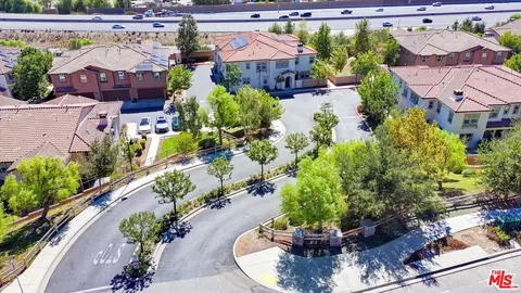 View/Area - 2431 Birchknoll Ct #2, Simi Valley, CA 93063 photo 2 of 9