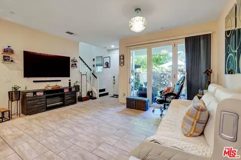 Living - 2431 Birchknoll Ct #2, Simi Valley, CA 93063 photo 1 of 1