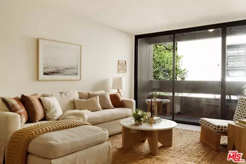 8640 Gulana Ave #J2016, Playa Del Rey, CA 90293