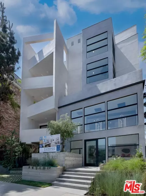 1361 Kelton Ave #202, Los Angeles, CA 90024