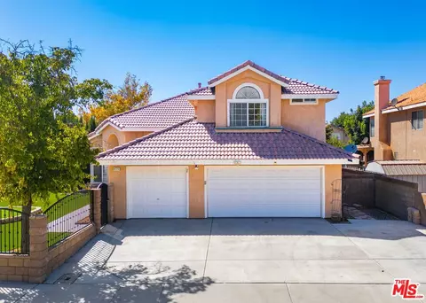 Exterior - 44333 Shad St, Lancaster, CA 93536 photo 2 of 3