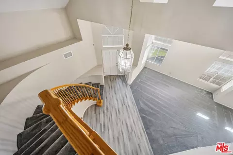 Entry Way - 44333 Shad St, Lancaster, CA 93536 photo 3 of 4