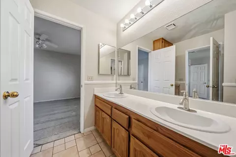 Bath - 44333 Shad St, Lancaster, CA 93536 photo 1 of 1