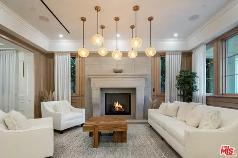 843 N Spaulding Ave, Los Angeles, CA 90046