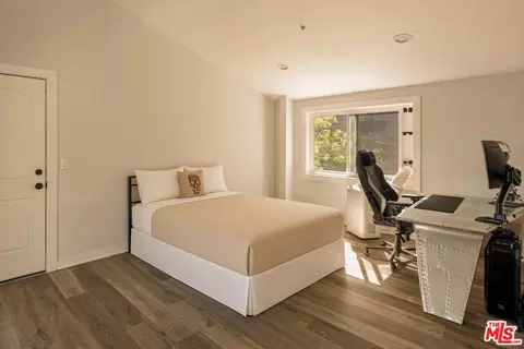 Bedroom - 1664 Gladys Dr, Glendale, CA 91206 photo 7 of 7