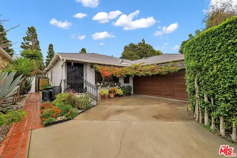5430 Selmaraine Dr, Culver City, CA 90230