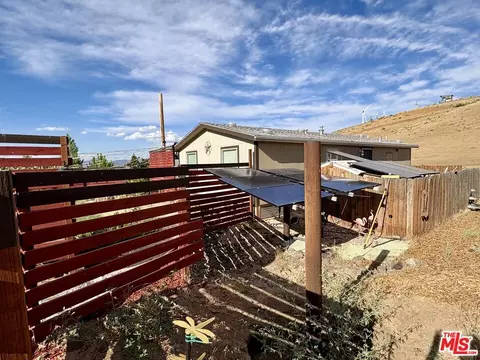 Exterior - 17111 Tehachapi Willow Spgs, Tehachapi, CA 93561 photo 3 of 9